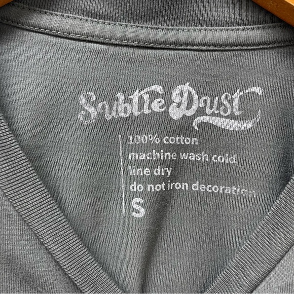 DISNEY INSPIRED Subtle Dust Graphic Pirates of the Caribbean Tee Size Small - Picture 4 of 4